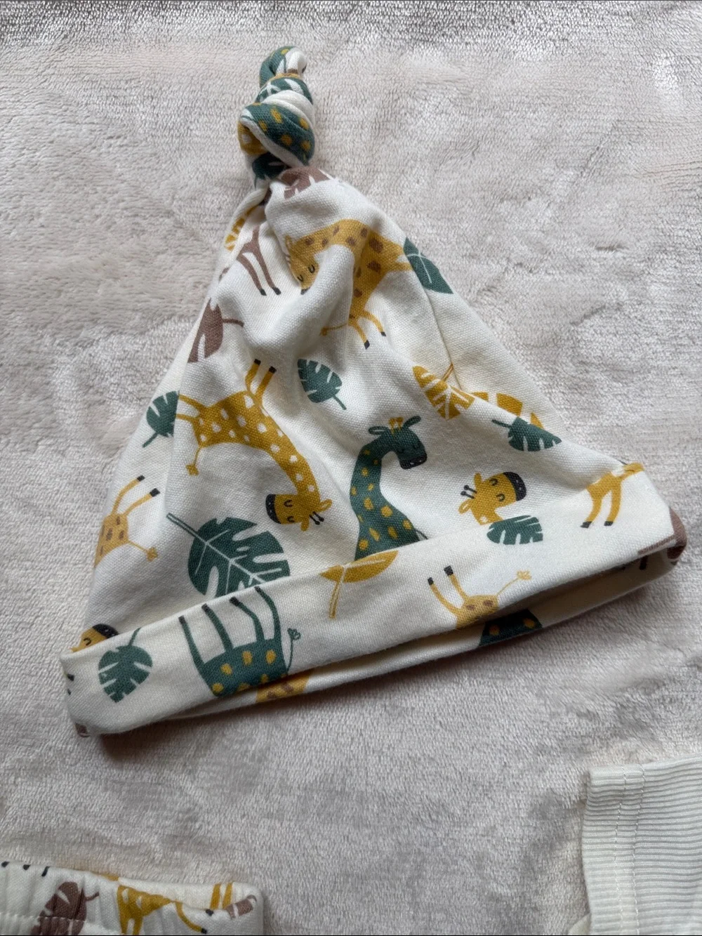 Baby Gear Free To Be Me Giraffe Outfit and Hat